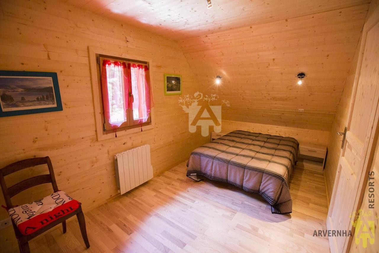 Chalet Des Noisettes Murol Kültér fotó