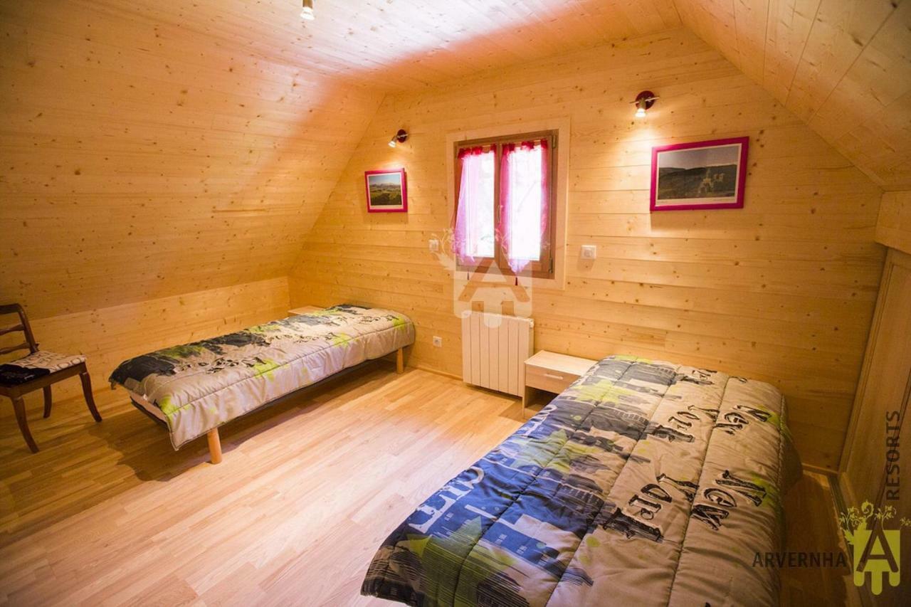 Chalet Des Noisettes Murol Kültér fotó